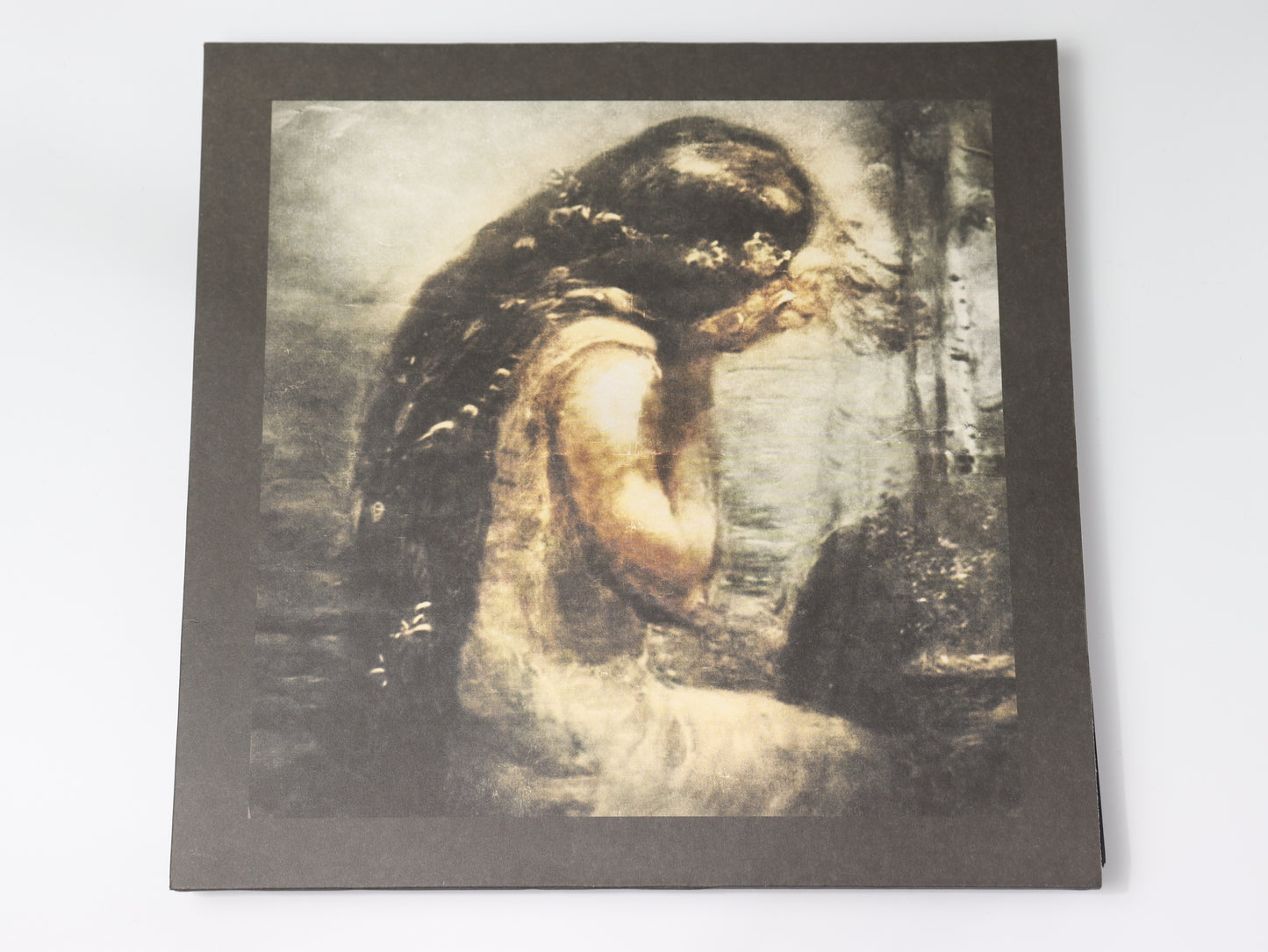 Nimfa / Laurine Frost